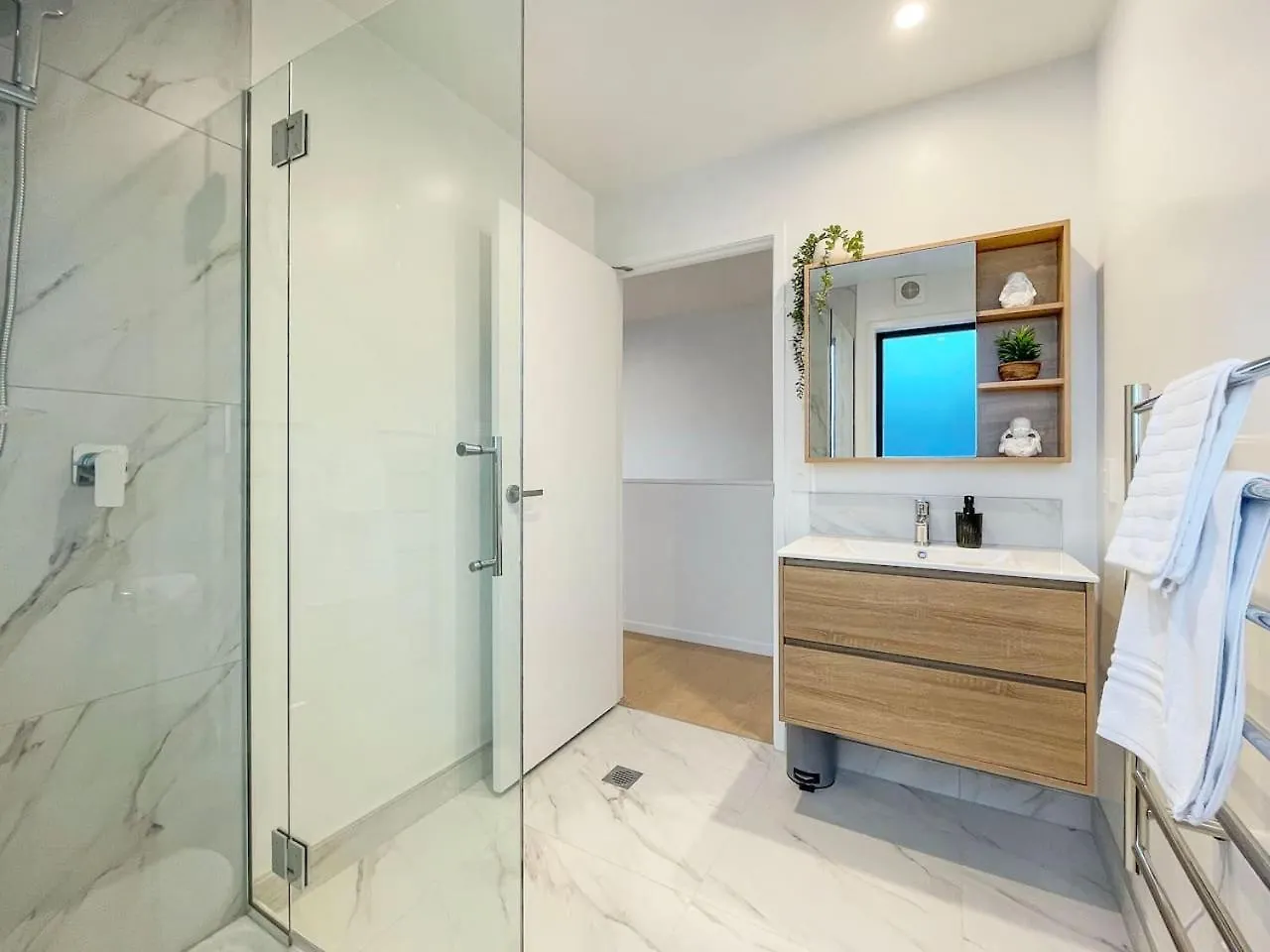 Bright Corner Unit 1Br Cbd Stay Christchurch Apartman
